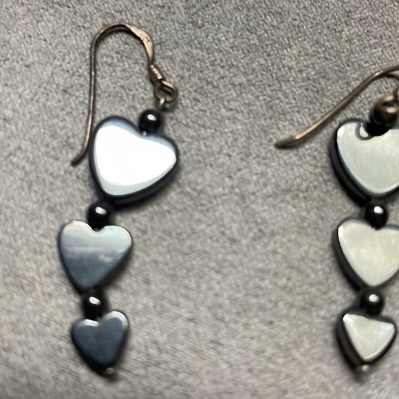 Black Coral heart ❤️ earrings - Picture 6 of 9